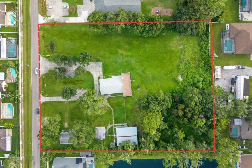 15402 Casey Rd, Tampa, FL for sale - Building Photo - Image 2 of 10