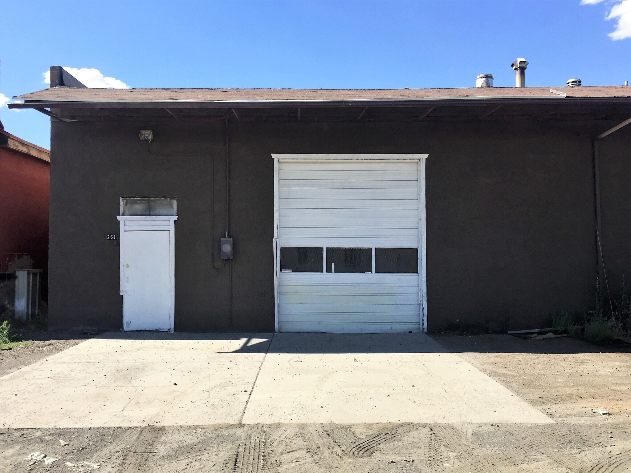 221 W Main St, Elko, NV à louer Photo du bâtiment- Image 1 de 5