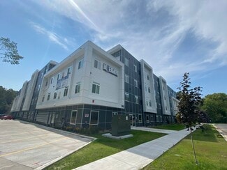 Plus de détails pour 202 17th Ave W, Menomonie, WI - Multi-résidentiel à vendre