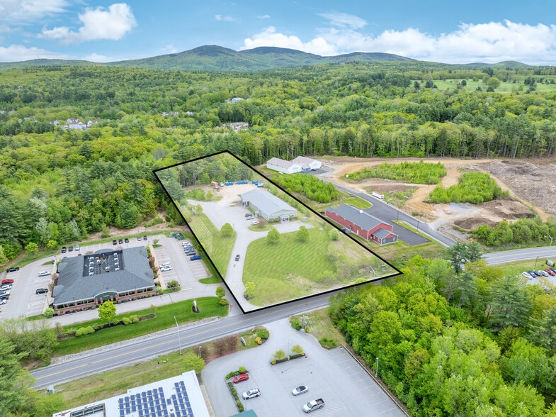 359 Hounsell Ave, Gilford, NH à louer - Photo principale - Image 1 de 35