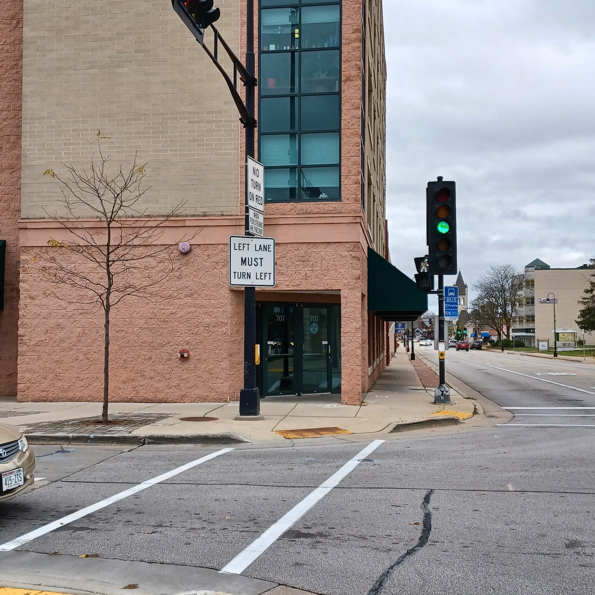 707 N Grand Ave, Waukesha, WI for lease Building Photo- Image 1 of 4