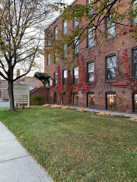 63 Flansburg Ave, Dalton, MA à vendre - Photo du bâtiment - Image 3 de 61
