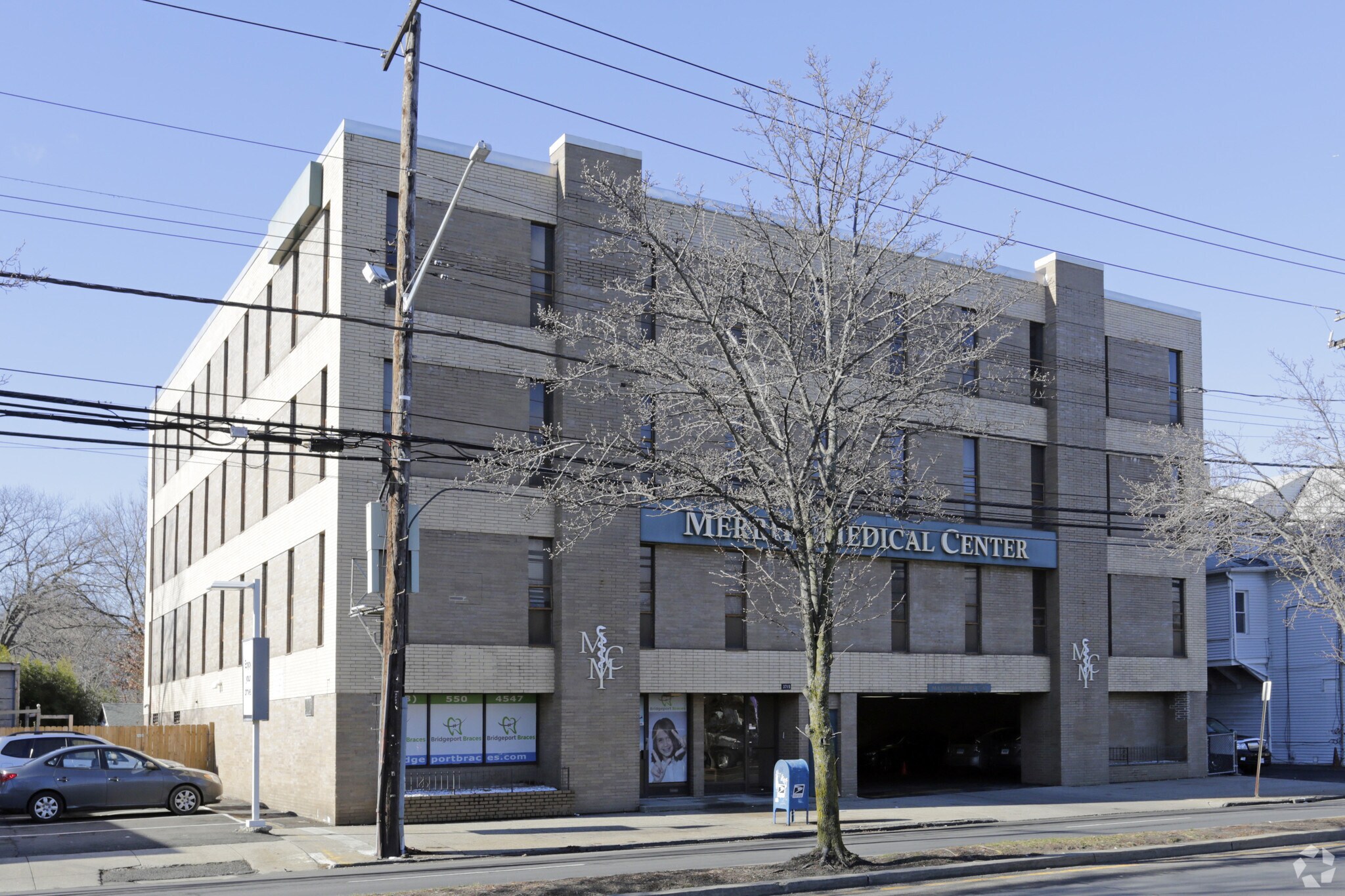 3715 Main St, Bridgeport, CT à vendre Photo du bâtiment- Image 1 de 34