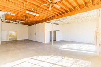 3430 S Hill St, Los Angeles, CA à louer Photo intérieure- Image 1 de 7
