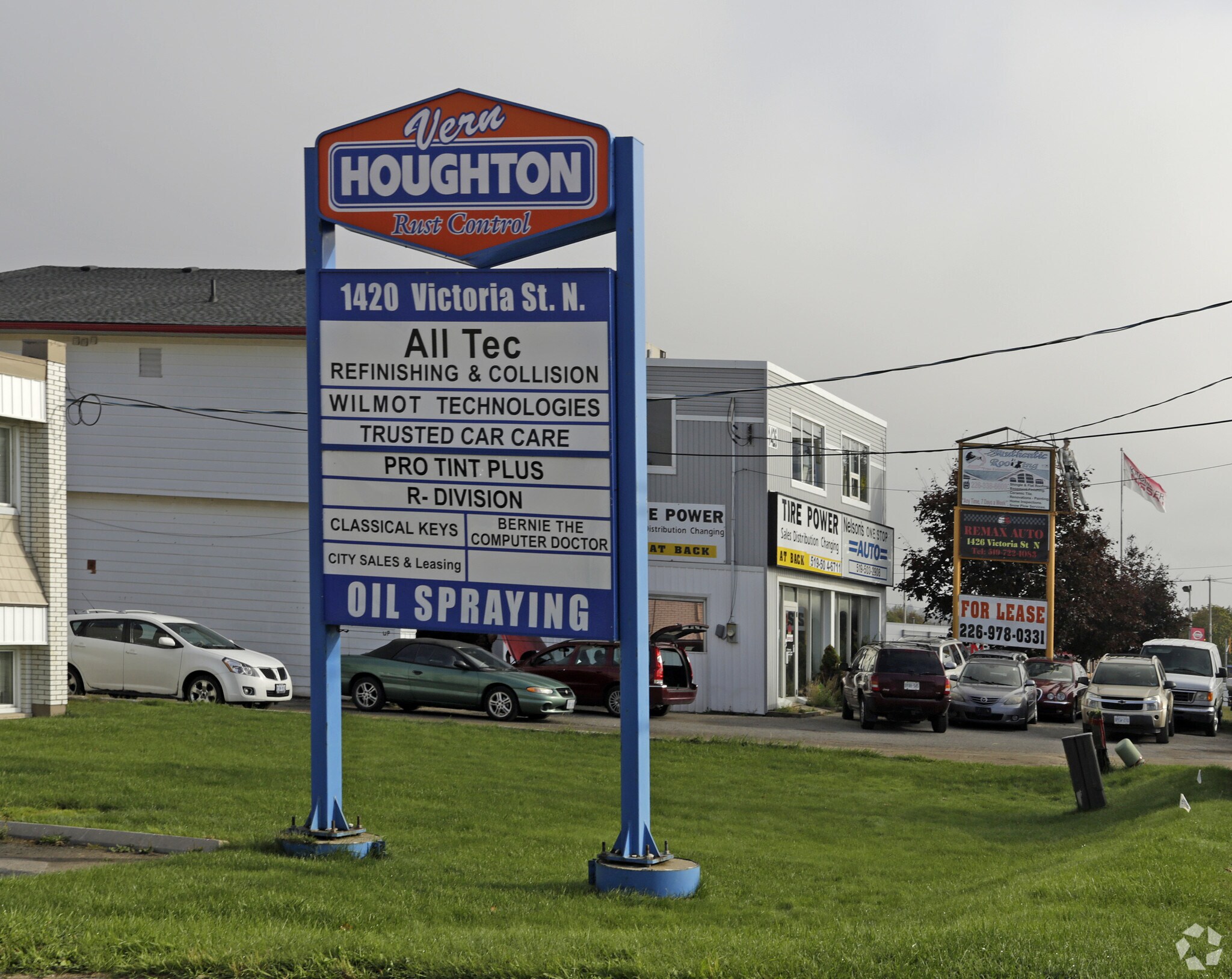 1426 Victoria St N, Kitchener, ON à vendre Photo principale- Image 1 de 1