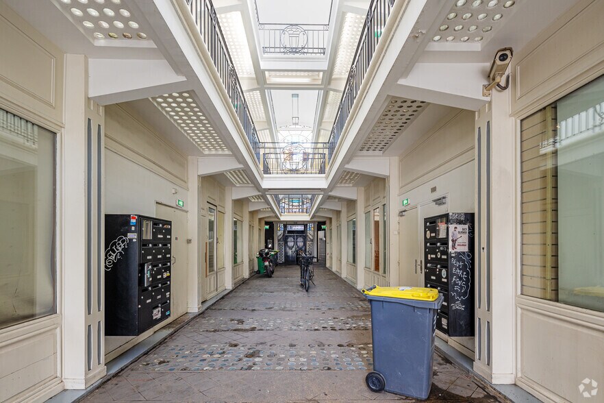 105 Rue Du Faubourg Du Temple, Paris à louer - Photo du bâtiment - Image 3 de 3