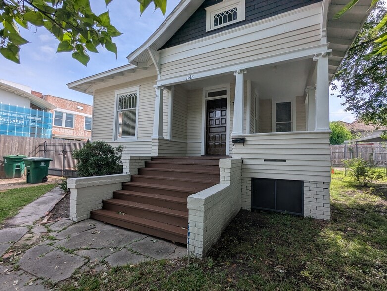 1142 Yale St, Houston, TX for lease - Building Photo - Image 2 of 9