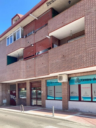 Plus de détails pour Multi-résidentiel à vendre