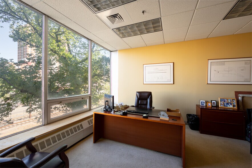 1048-1050 Commonwealth Ave, Boston, MA à louer - Photo du bâtiment - Image 3 de 8