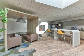 Office in Évry-Courcouronnes for lease Interior Photo- Image 2 of 7