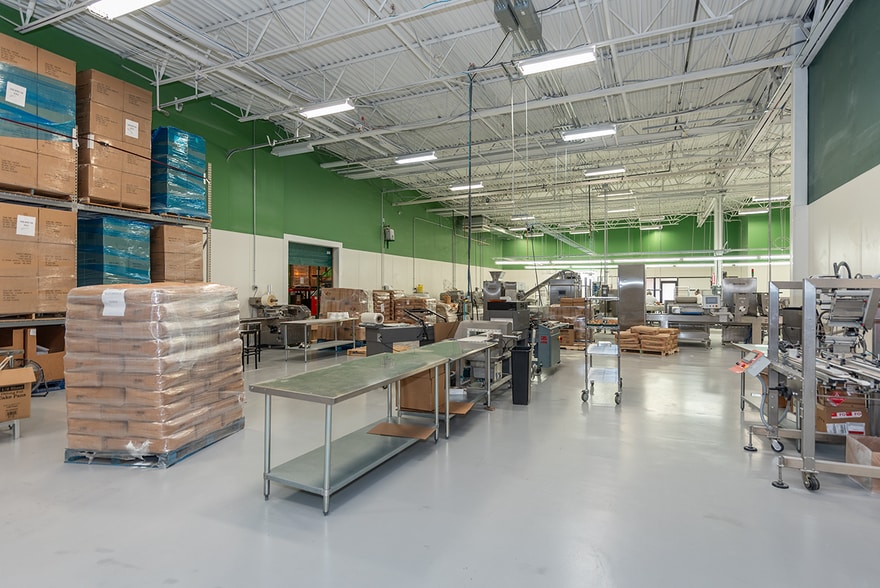 7301 Gateway Ct, Manassas, VA for lease - Building Photo - Image 2 of 16