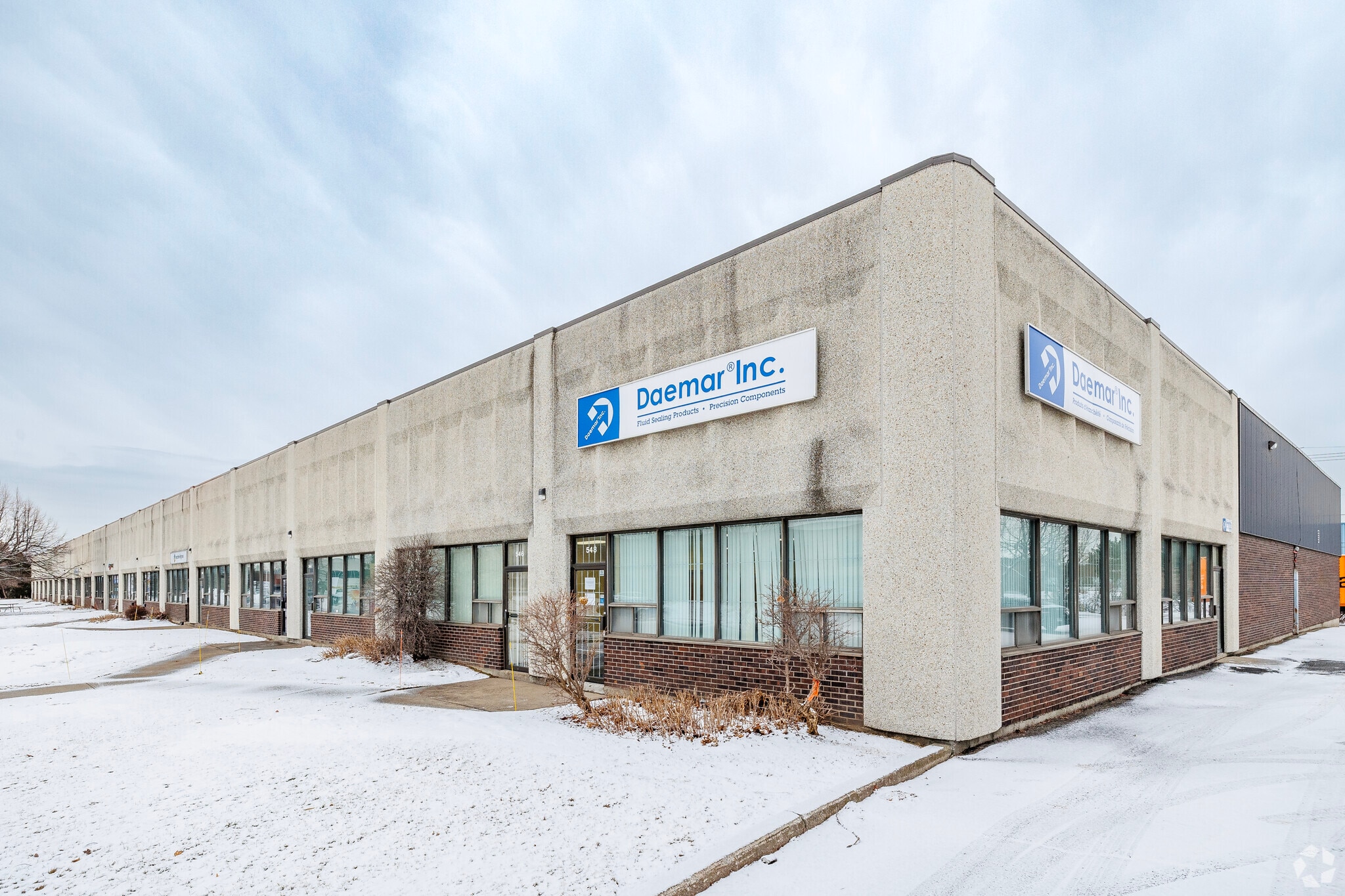 500-548 Av Meloche, Dorval, QC for lease Building Photo- Image 1 of 15