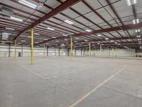 111 Old Bee Tree Rd, Swannanoa, NC for lease Interior Photo- Image 2 of 6