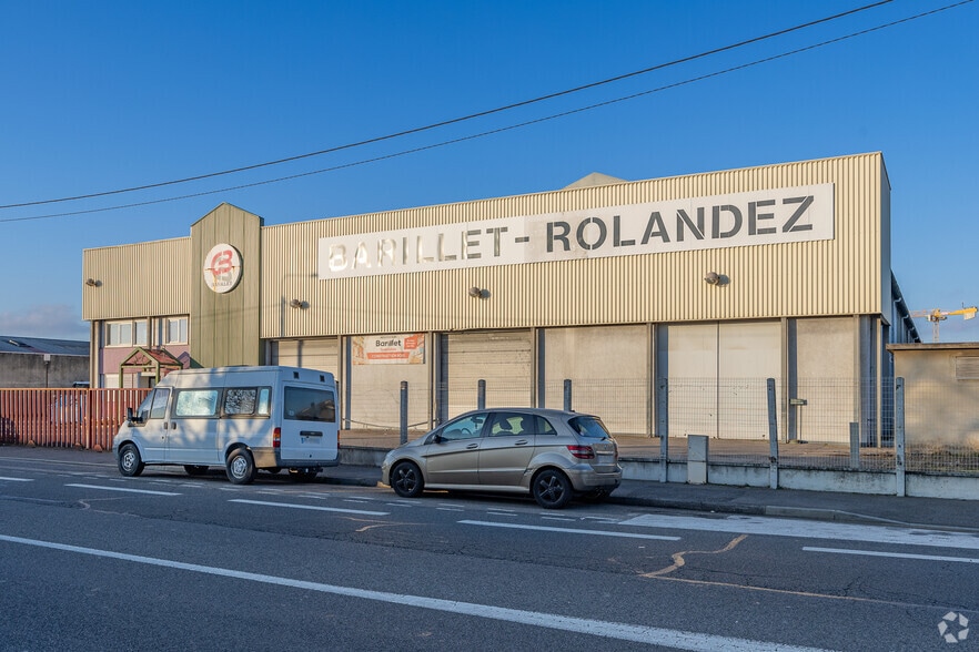 78 Avenue Franklin Roosevelt, Vaulx-en-Velin for sale - Building Photo - Image 2 of 6