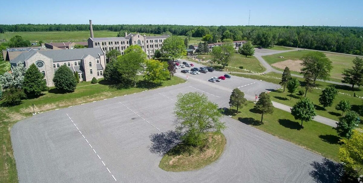 1120 2 County Rd E, Elizabethtown-Kitley, ON for sale Primary Photo- Image 1 of 1