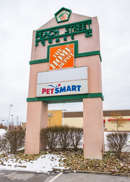 7451 Peach St, Erie, PA for lease - Building Photo - Image 3 of 42