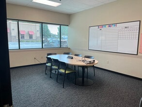 1965 S Eagle Rd, Meridian, ID à louer Photo intérieure- Image 2 de 7