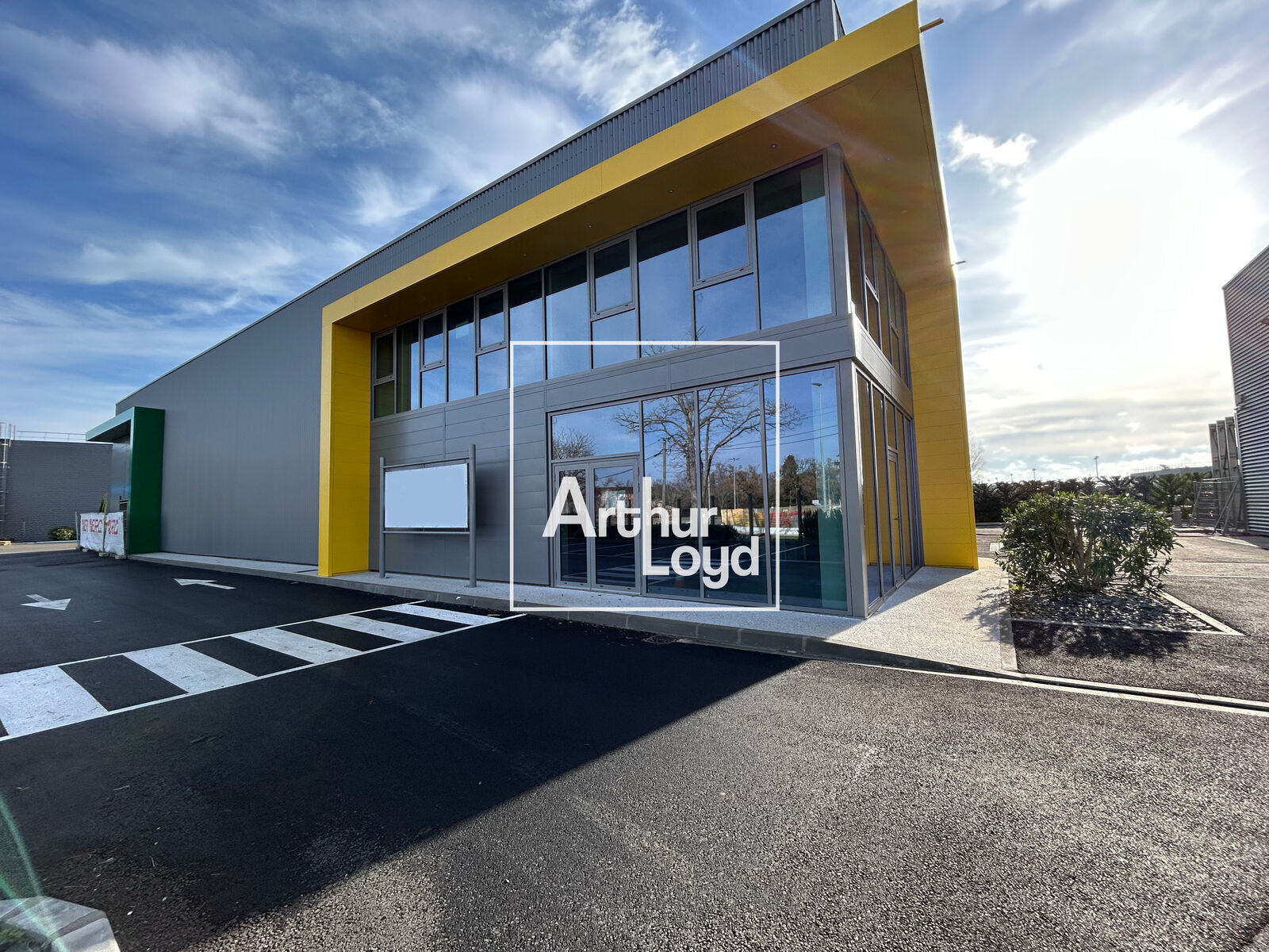 Commerce de détail dans Colomiers à louer Photo du bâtiment- Image 1 de 11