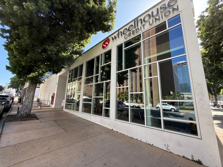 300-320 B St, San Diego, CA for lease - Building Photo - Image 2 of 9