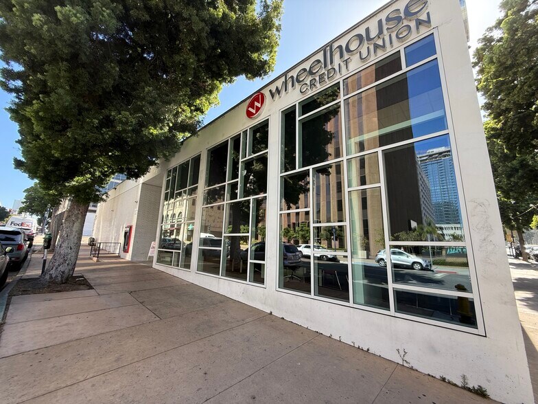 300-320 B St, San Diego, CA à louer - Photo du bâtiment - Image 2 de 9