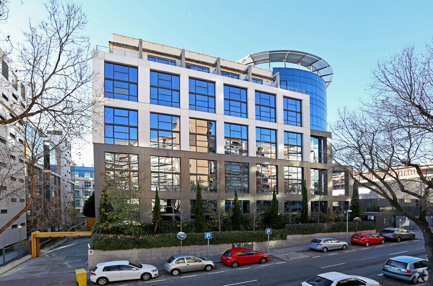 Avenida de Manoteras, 30, Madrid, Madrid à louer - Photo du bâtiment - Image 3 de 8