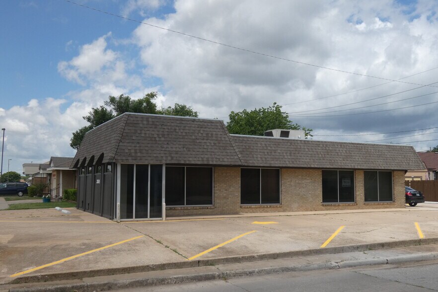 2101 NW Ferris Ave, Lawton, OK à vendre - Photo du bâtiment - Image 2 de 30