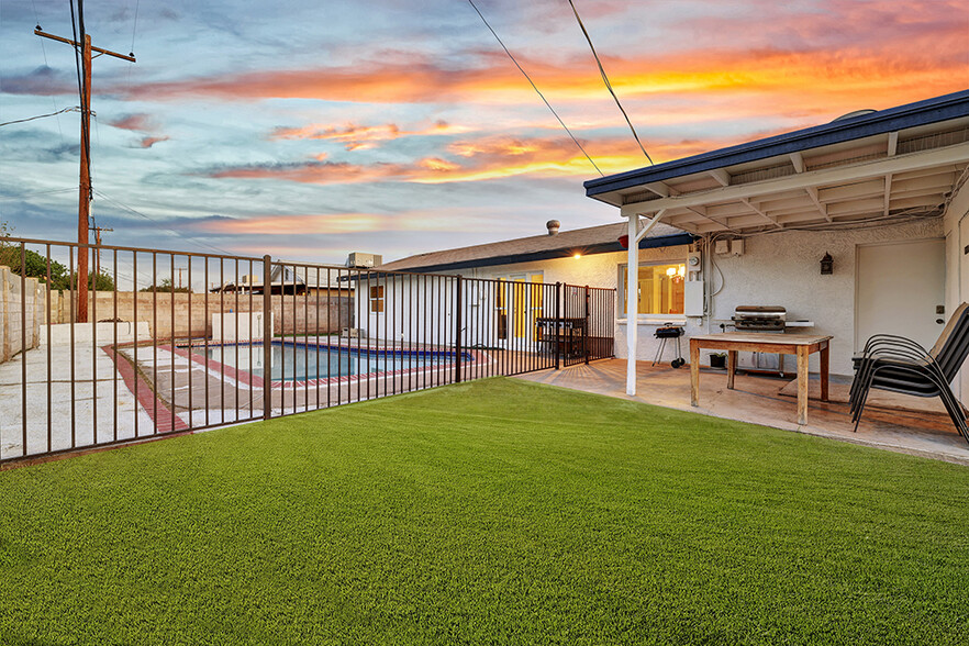 Colter ALH/BH Zoning for 10, Glendale, AZ for sale - Building Photo - Image 1 of 18