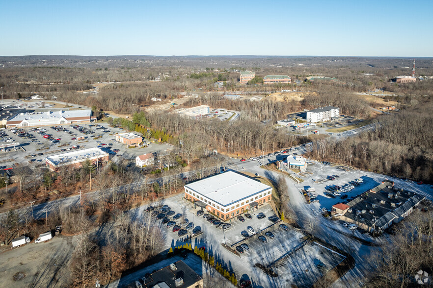 1300 Highland Corporate Dr, Cumberland, RI for sale - Aerial - Image 3 of 10