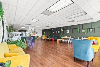 2400 N Federal Hwy, Pompano Beach, FL for lease Interior Photo- Image 2 of 2