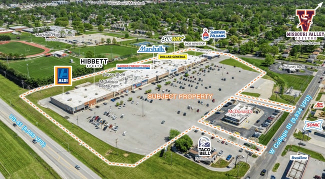 Plus de détails pour 895-975 W College St, Marshall, MO - Commerce de détail à vendre