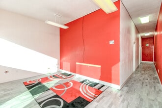 5718 Pacific Ave SE, Lacey, WA à louer Photo intérieure- Image 1 de 9