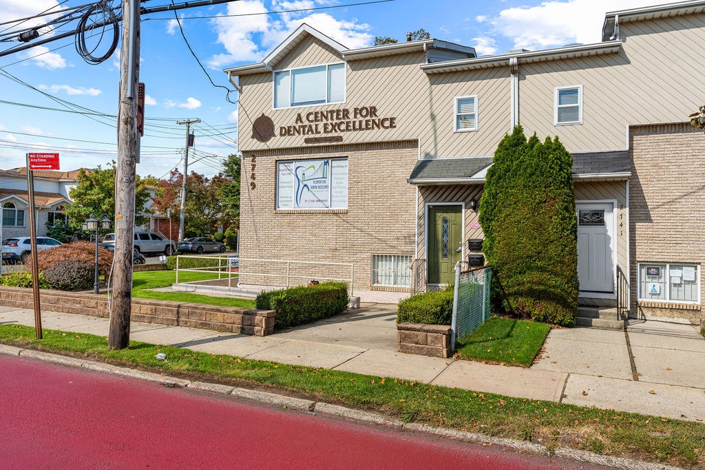 2749 Hylan Blvd, Staten Island, NY for sale Building Photo- Image 1 of 33
