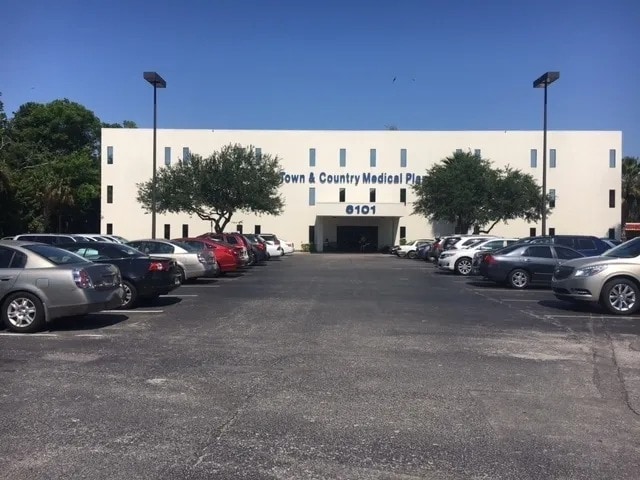 6101 Webb Rd, Tampa, FL for lease - Building Photo - Image 3 of 16