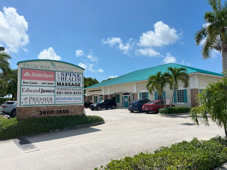 3600-3650 Forest Hill Blvd, West Palm Beach, FL à louer - Photo du bâtiment - Image 2 de 8