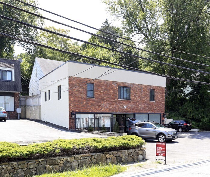 844 Commerce St, Thornwood, NY à louer - Photo du bâtiment - Image 3 de 4