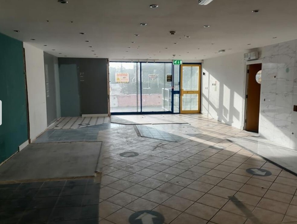 137-141 Locking Rd, Weston Super Mare for lease Interior Photo- Image 1 of 3