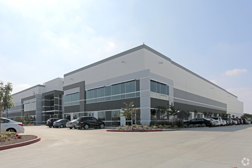 4600 Conant St, Long Beach, CA à louer - Photo du bâtiment - Image 3 de 5