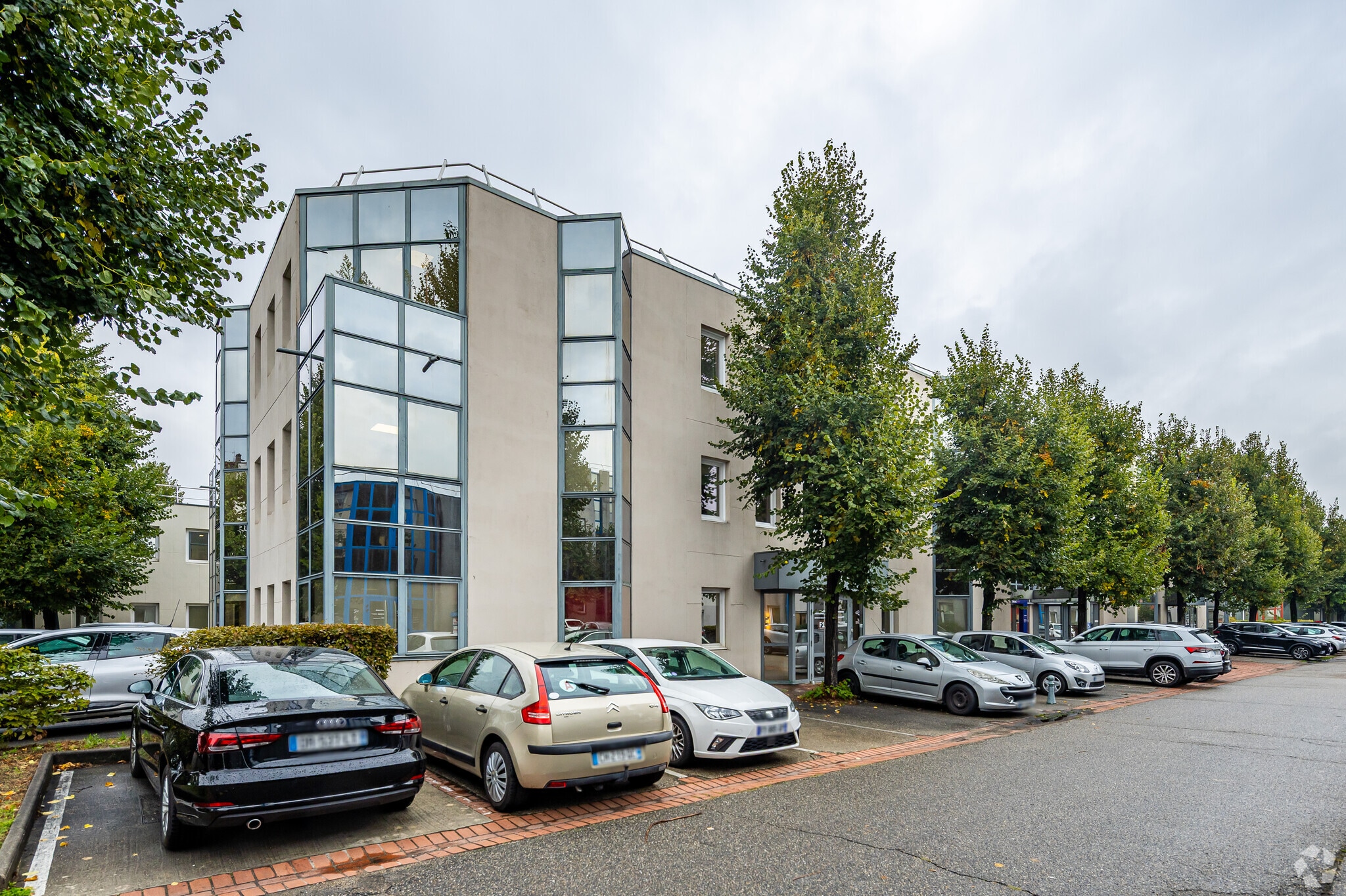 213 Rue De Gerland, Lyon for lease Primary Photo- Image 1 of 3