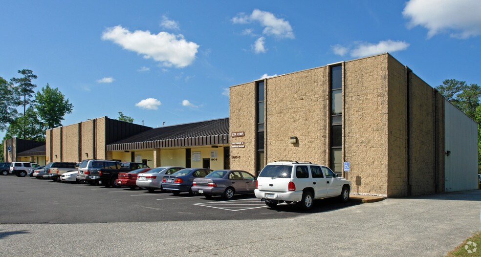 11839-11843 Canon Blvd, Newport News, VA à louer - Photo du bâtiment - Image 2 de 3