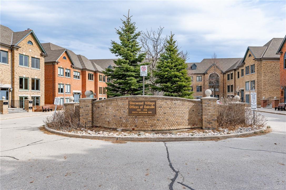 2902 S South Sheridan Way, Oakville, ON à vendre Photo du bâtiment- Image 1 de 1