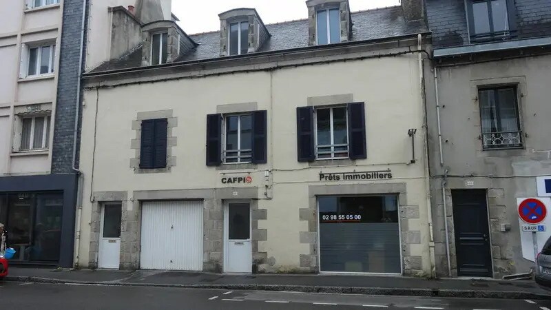 Retail in Quimper for lease Building Photo- Image 1 of 4