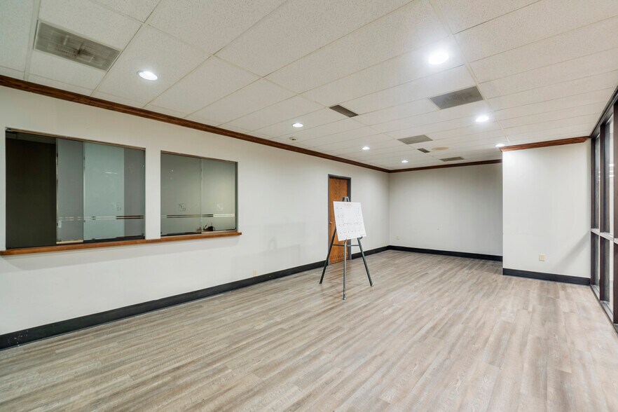 7515 Greenville Ave, Dallas, TX à louer - Photo intérieure - Image 3 de 29