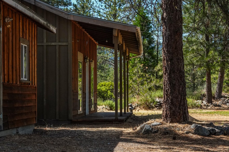 4912 Kidder Creek Loop, Etna, CA for sale - Primary Photo - Image 1 of 51