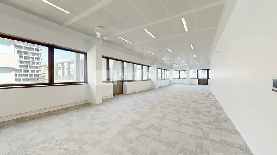 Office in Lyon for sale - Building Photo - Image 3 of 20