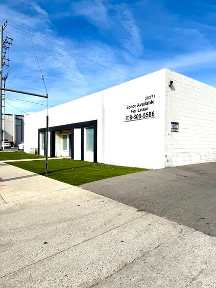 20371 Prairie St, Chatsworth, CA for lease - Building Photo - Image 2 of 11