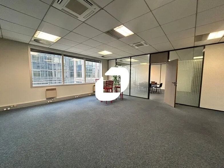 Bureau dans Villepinte à louer - Photo intérieure - Image 3 de 6