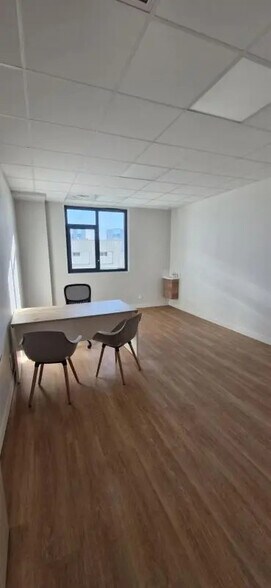 Bureau dans Bruges à louer - Photo intérieure - Image 3 de 5