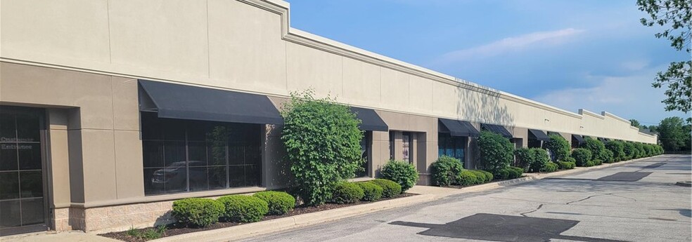 1860 N Route 83, Grayslake, IL for lease - Building Photo - Image 1 of 8