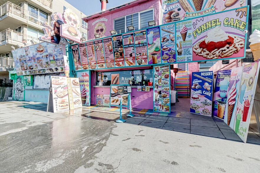 2011 Ocean Front Walk, Venice, CA à vendre - Photo du bâtiment - Image 2 de 23