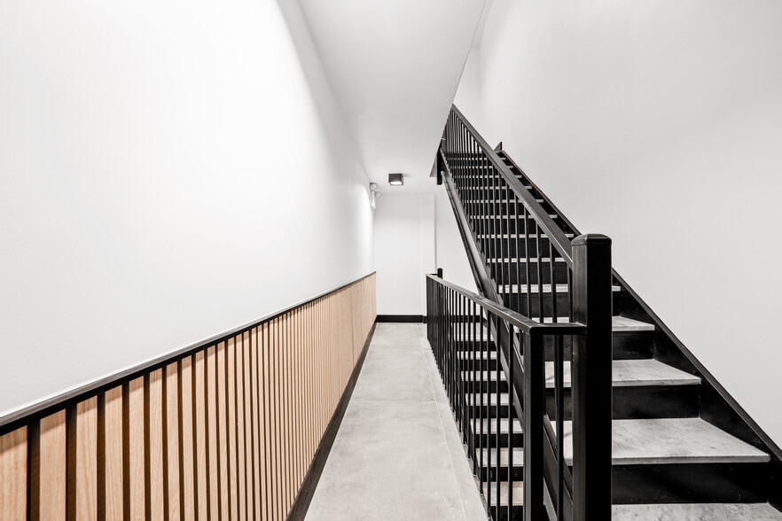 175-177 East Third St portefeuille de 2 propriétés à vendre sur LoopNet.ca - Photo du bâtiment - Image 3 de 18